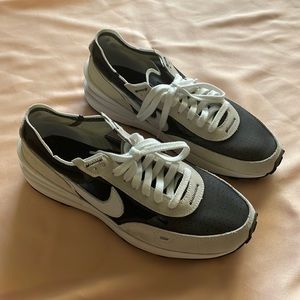 Nike waffle one size 9